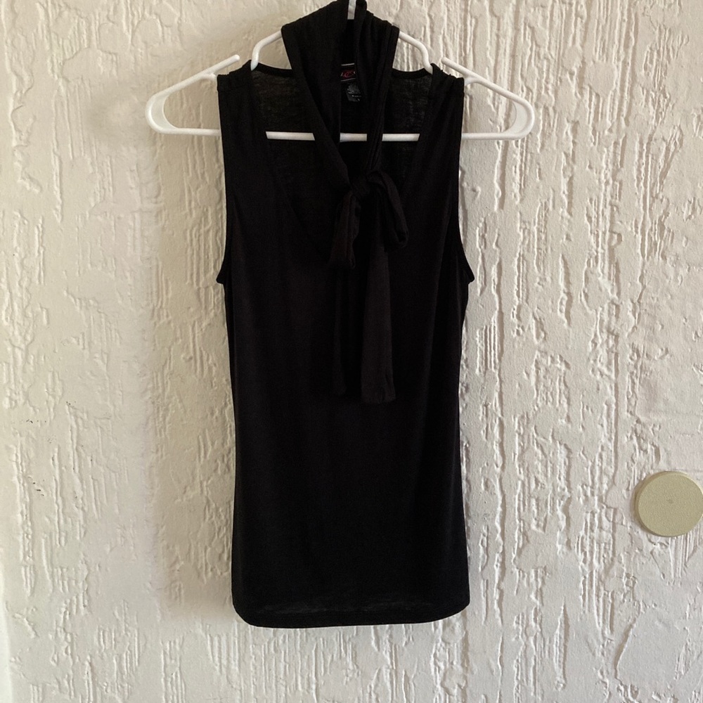 Polly & Esther Black Sleeveless Blouse Size Small